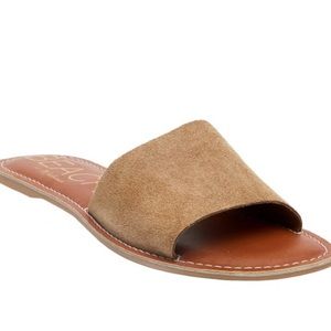 Coconuts by Matisse. Tan suede. Size 9.